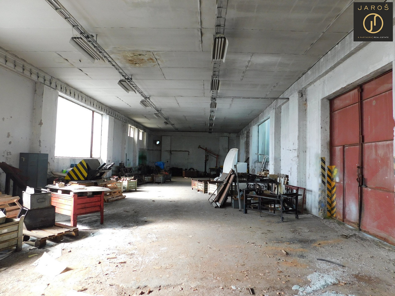 Pronájem skladovacích prostor 170 m²