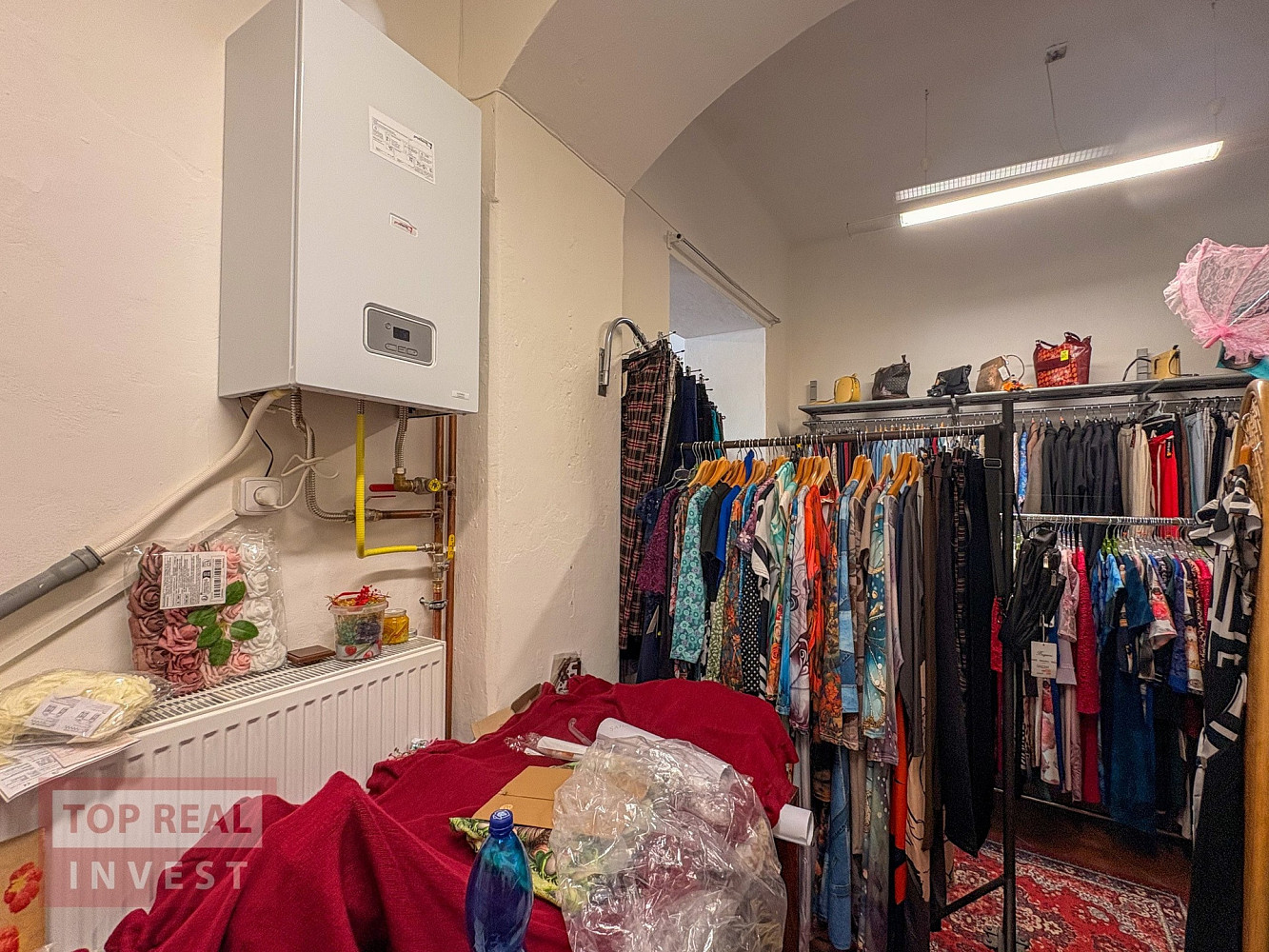 Pronájem obchodních prostor 59 m² – další