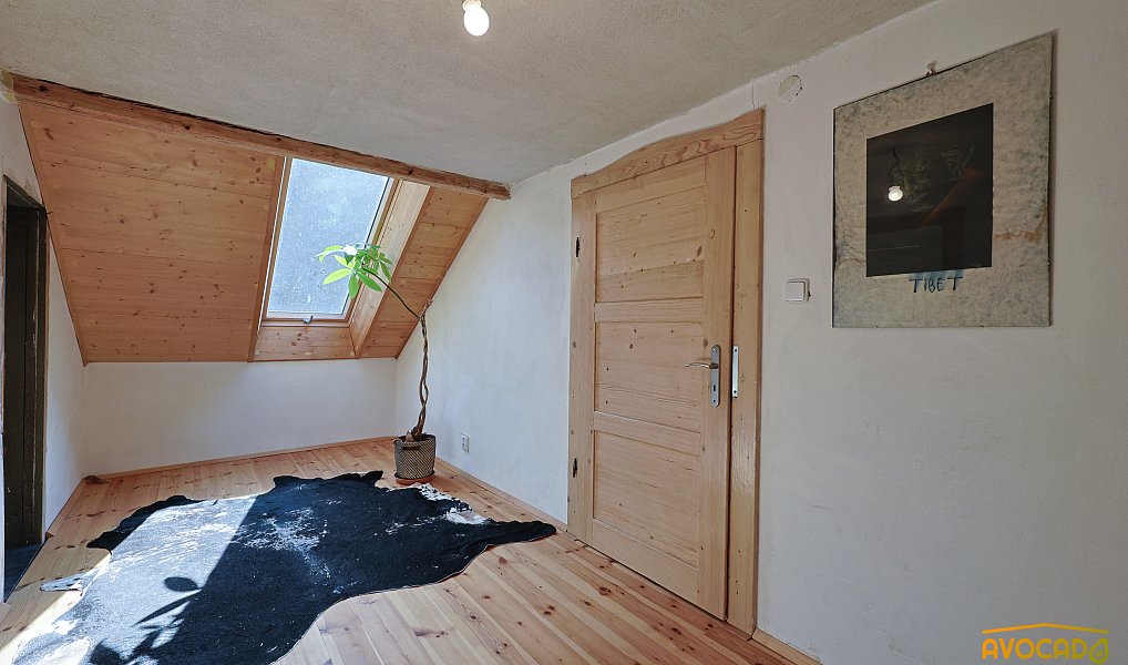 Prodej ubytovacího objektu 430 m², Mařenice – náhled fotky 12