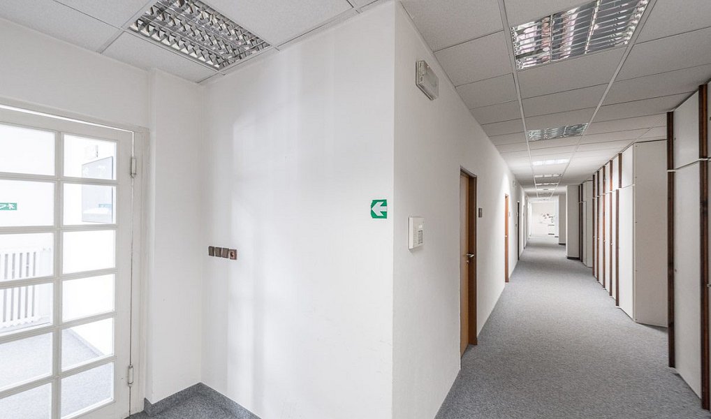 Pronájem kanceláře 117 m², Praha – náhled fotky 10