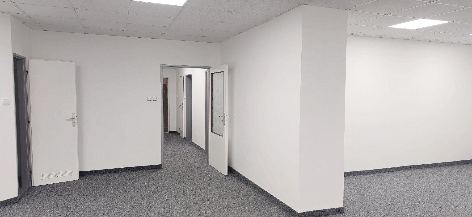Pronájem kanceláře 92 m² – fotografie 5