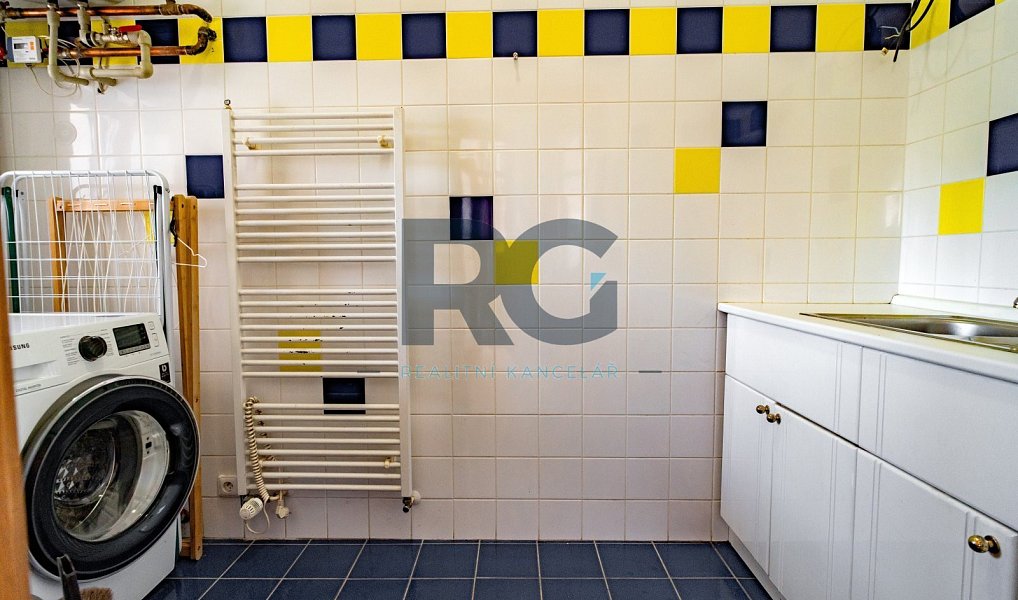 Prodej domu 568 m² s pozemkem 903 m², Písek – náhled fotky 31