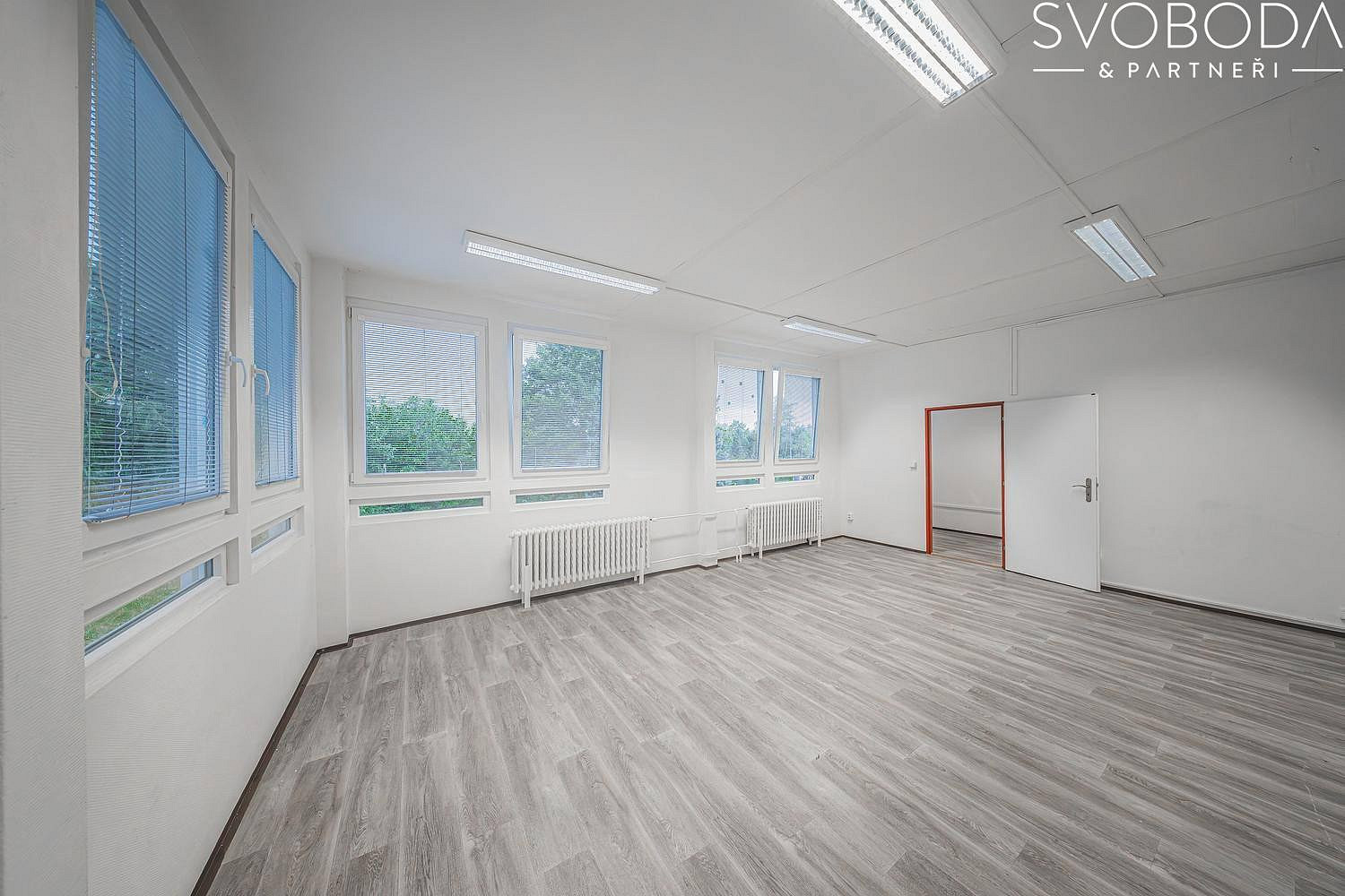Pronájem bytu 2+1 90 m² – fotografie 2