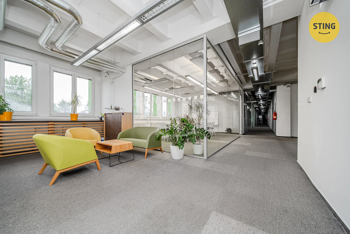 Pronájem kanceláře 1 152 m² – fotografie 4