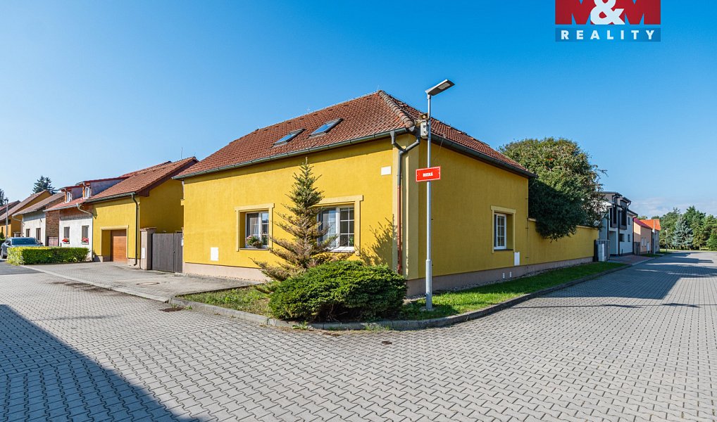 Prodej domu 370 m² s pozemkem 648 m², Mochov – náhled fotky 28