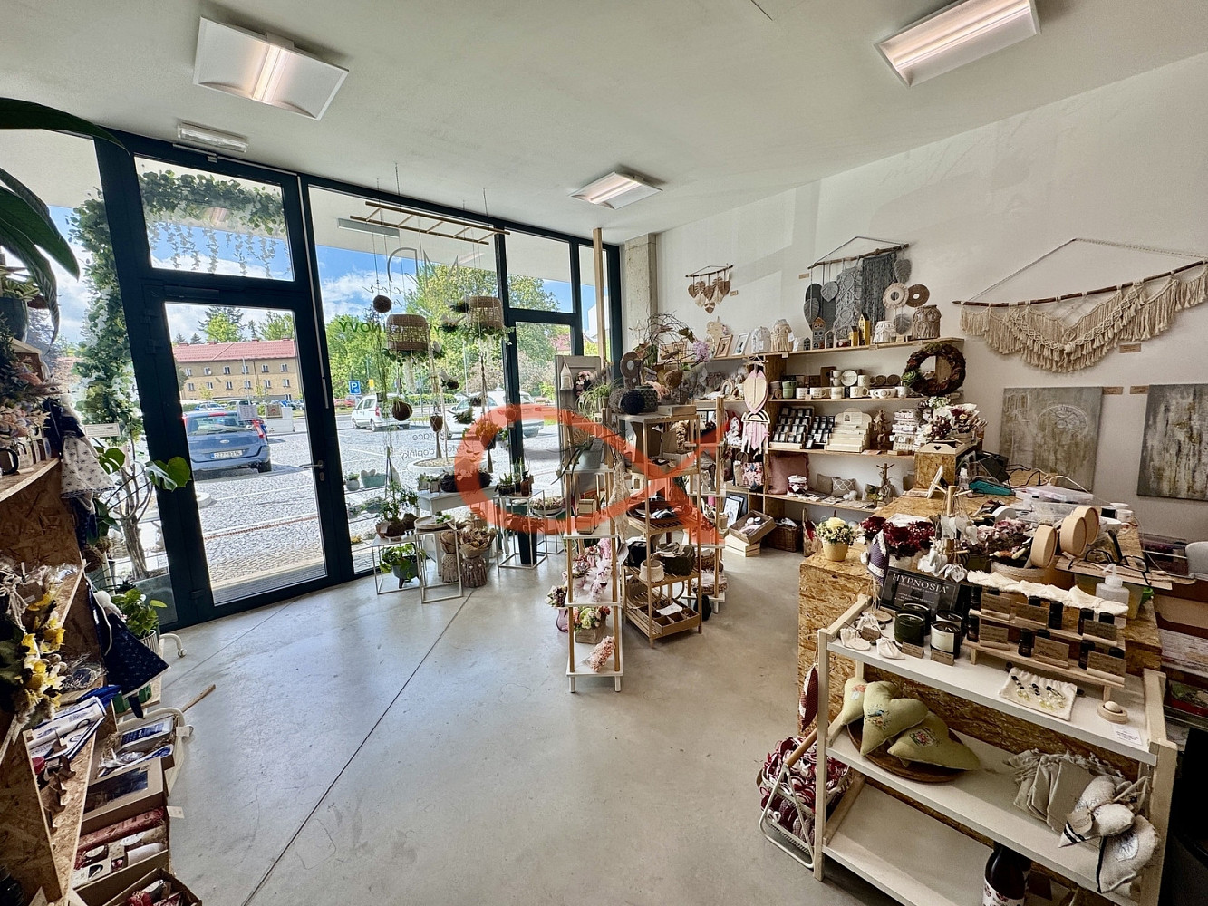 Pronájem obchodních prostor 48 m² – fotografie 3