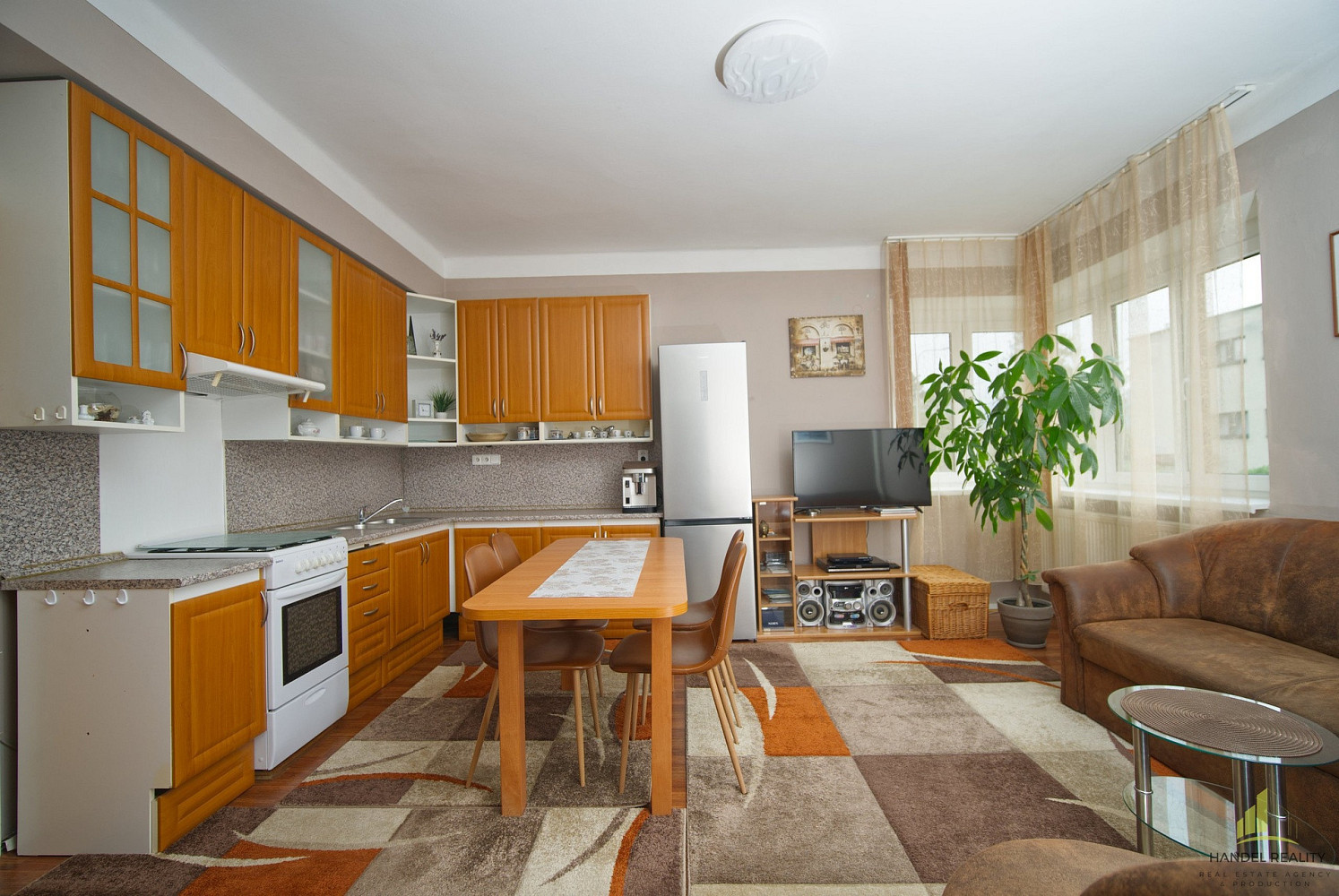 Prodej domu 180 m² s pozemkem 767 m² — photo 3