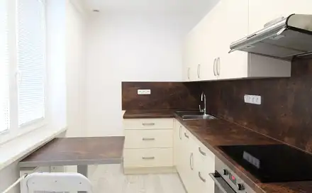 Pronájem bytu 2+1 54 m², náměstí Generála Píky, Plzeň - Východní Předměstí