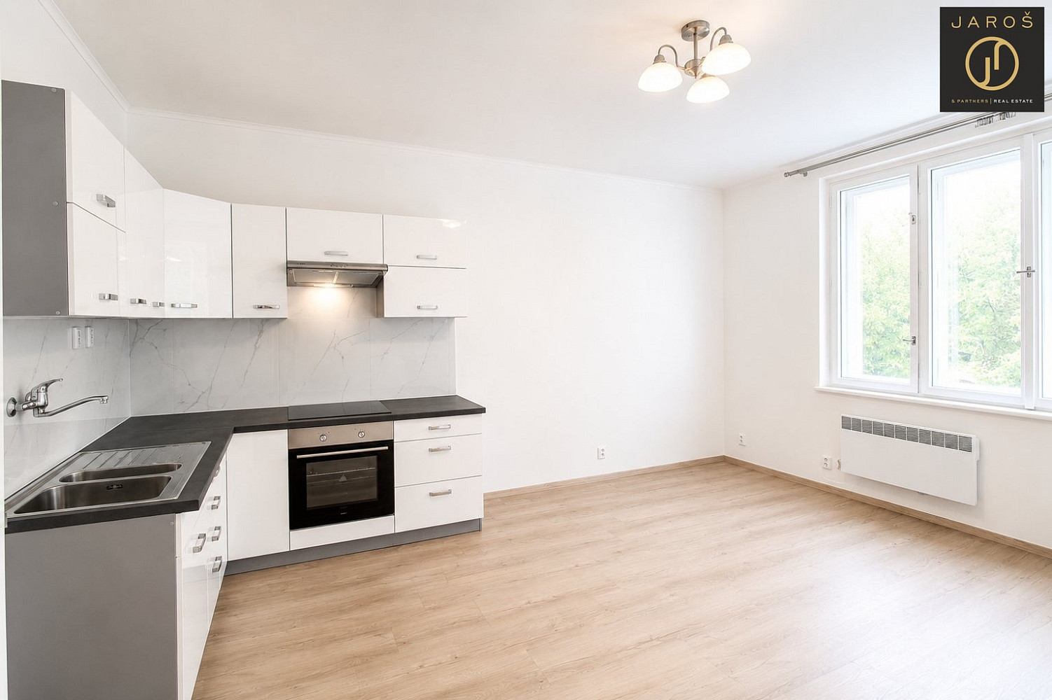 Pronájem bytu 2+kk 55 m² – fotografie 5