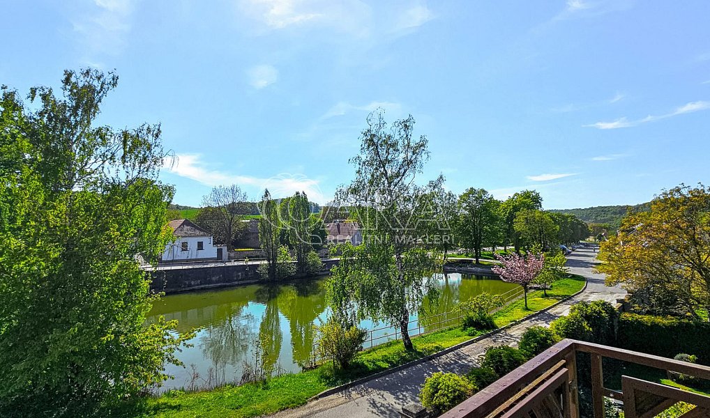 Prodej domu 320 m² s pozemkem 1 701 m², Mořina – náhled fotky 4