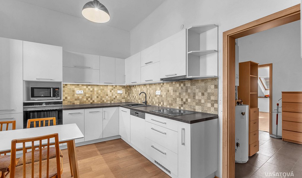 Prodej bytu 3+1 80 m², Hradec Králové – náhled fotky 4