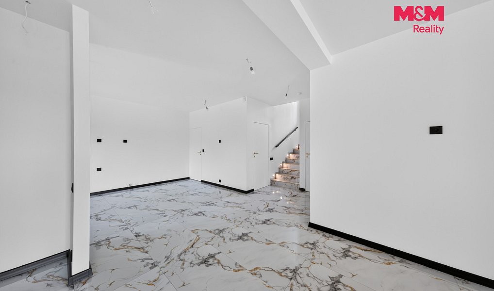 Prodej domu 249 m² s pozemkem 602 m², Louňovice – náhled fotky 7