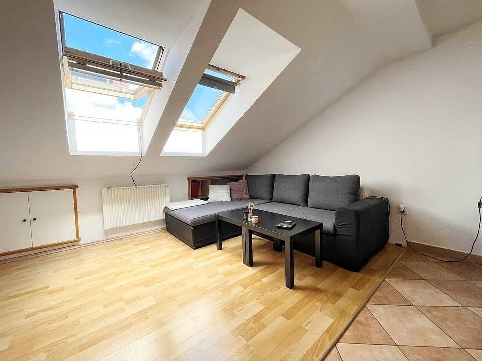 Pronájem bytu 2+kk 42 m²