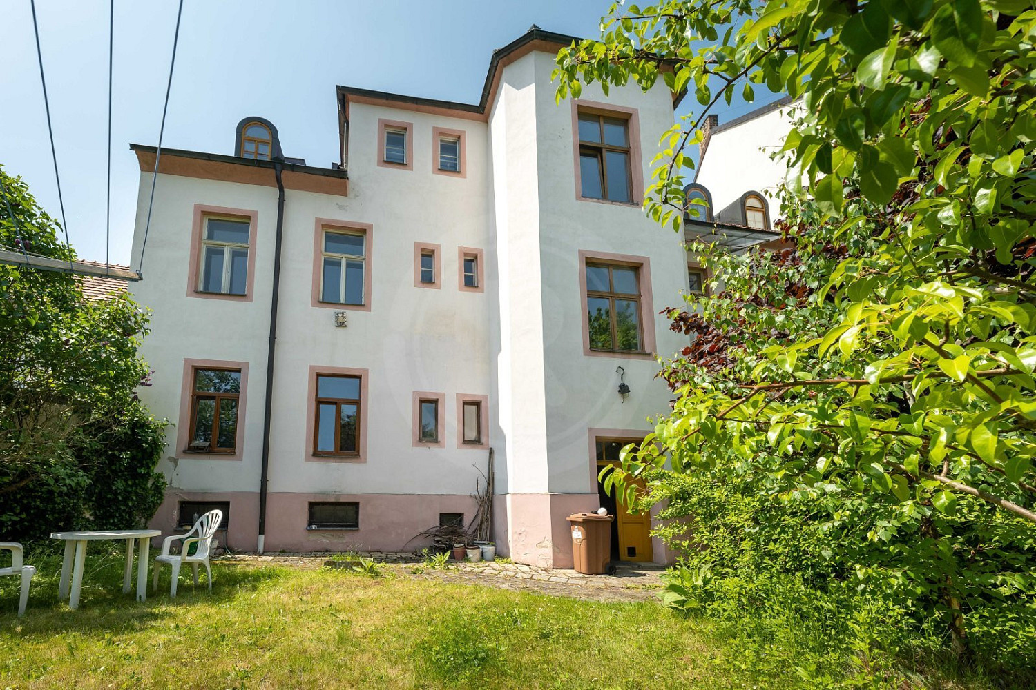 Prodej nájemního domu, činžáku 602 m² – fotografie 2