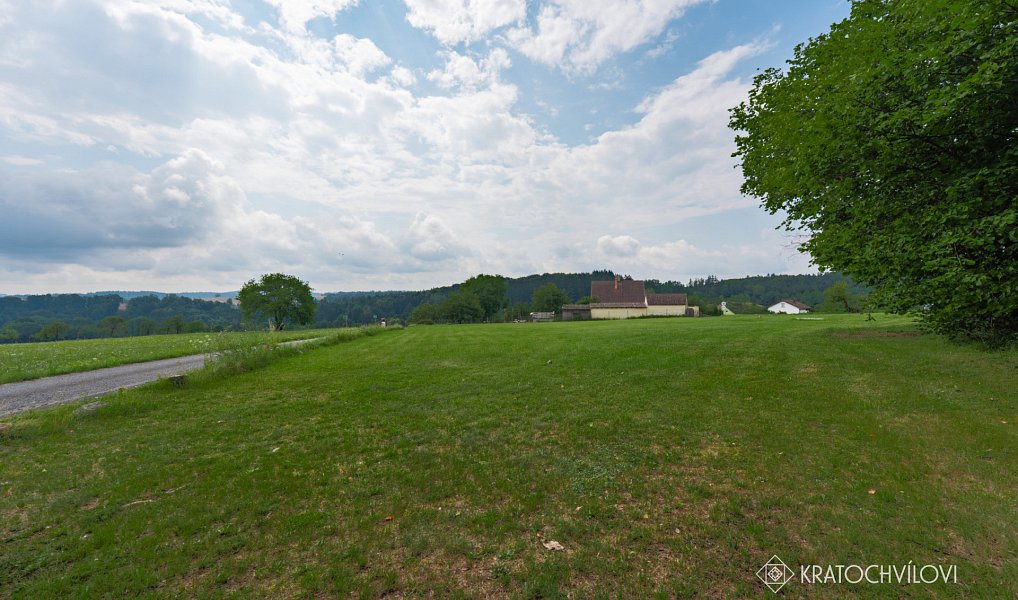 Prodej stavebního pozemku 1 277 m², Albrechtice nad Vltavou – náhled fotky 6