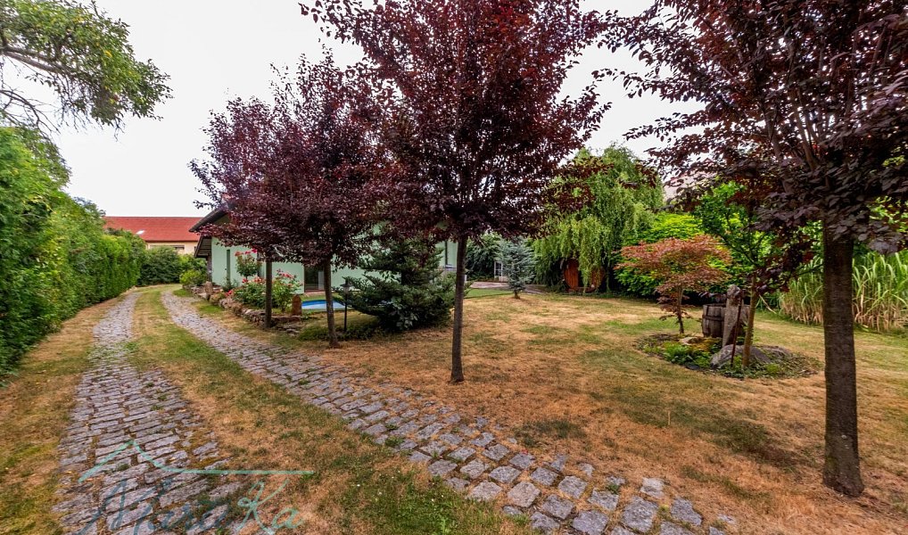 Prodej domu 238 m² s pozemkem 1 541 m², Neveklov – náhled fotky 18