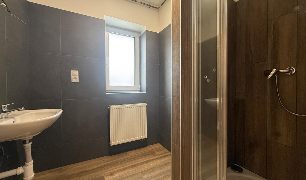 Pronájem bytu 2+kk 89 m², Úherce – náhled fotky 9