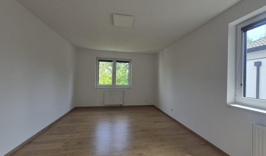 Pronájem domu 120 m² s pozemkem 350 m², Praha – náhled fotky 2