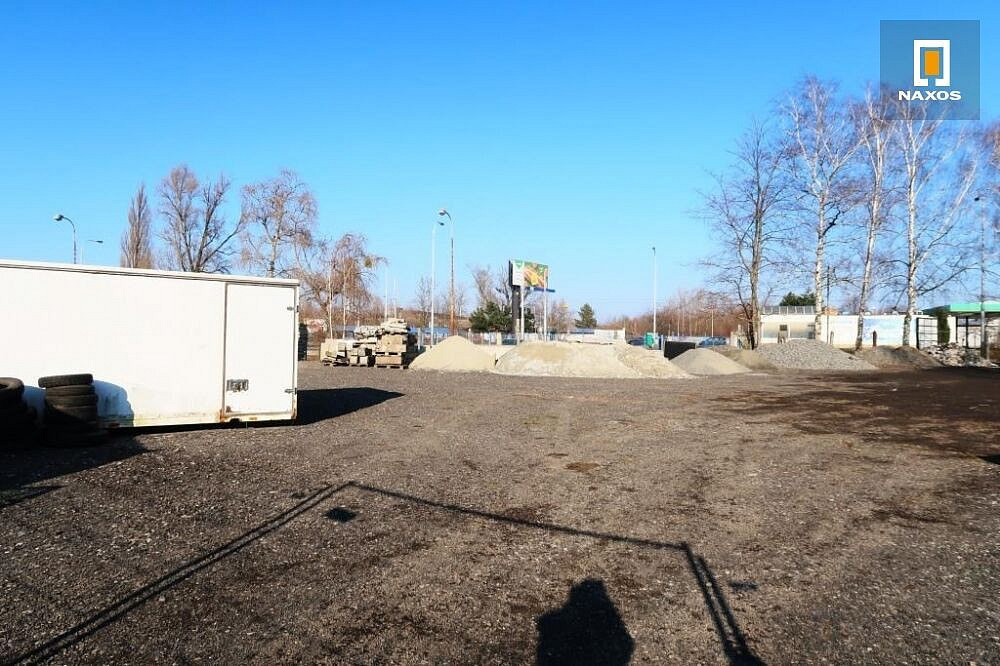 Pronájem pozemku 2 000 m² – fotografie 2