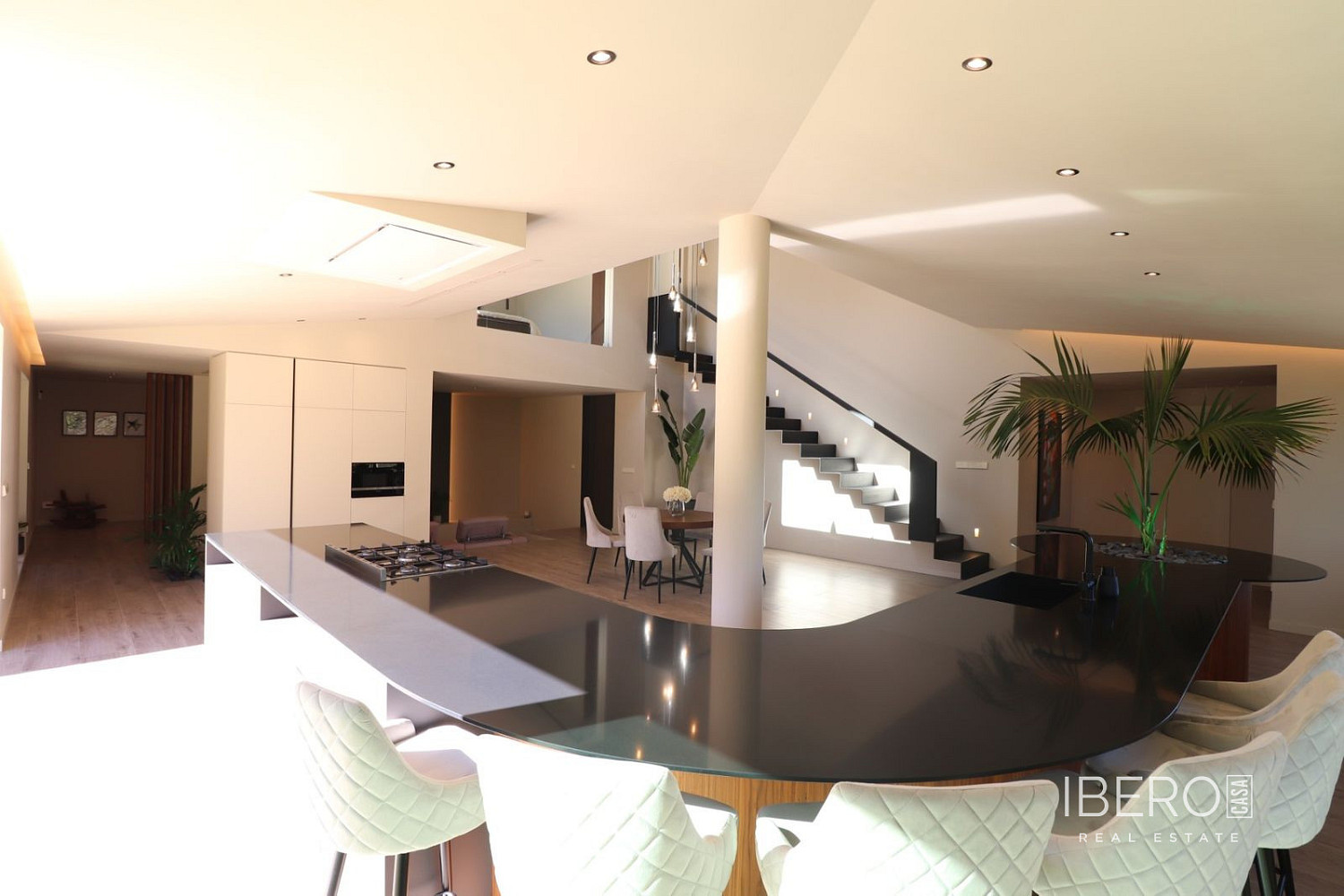 Prodej domu 360 m² s pozemkem 20 000 m² — photo 5