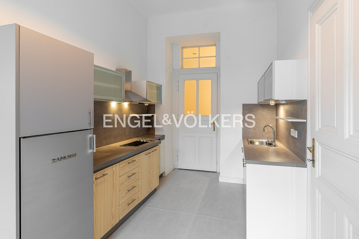 Pronájem bytu 1+1 35 m² – fotografie 2