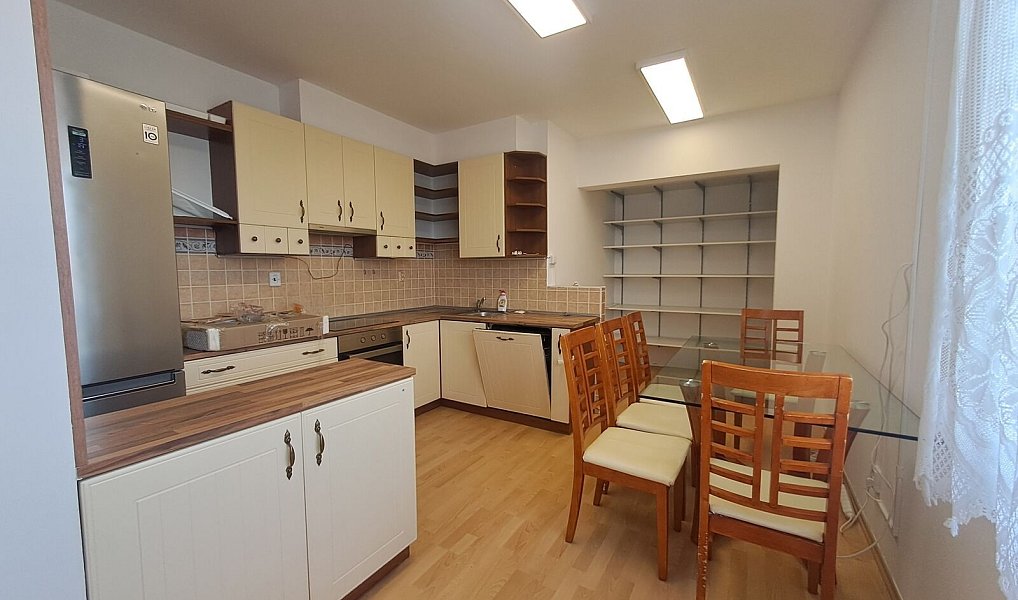 Pronájem bytu 2+1 78 m², Praha – náhled fotky 2