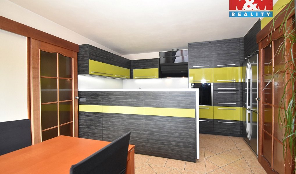 Prodej výrobních prostor 1 200 m², Spálov – náhled fotky 17