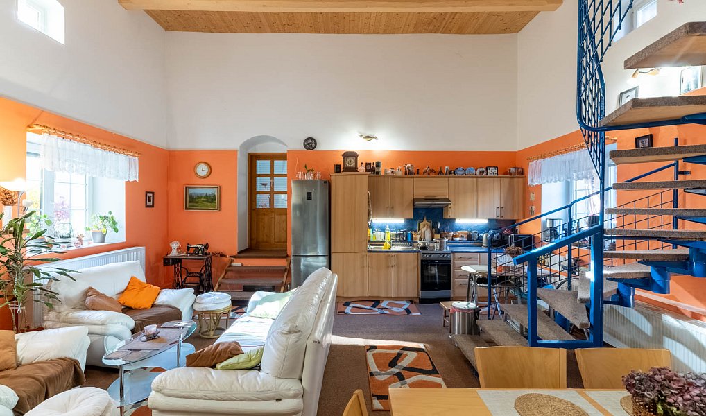 Prodej domu 612 m² s pozemkem 4 214 m², Fryšták – náhled fotky 34