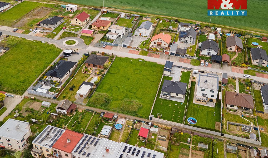 Prodej stavebního pozemku 928 m², Chvaletice – náhled fotky 4