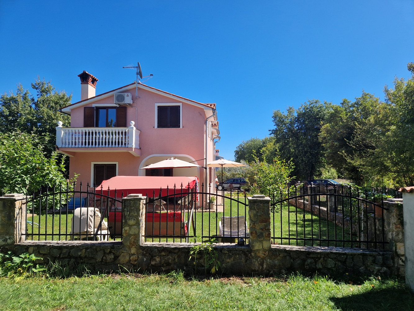 Prodej domu 170 m² s pozemkem 350 m²