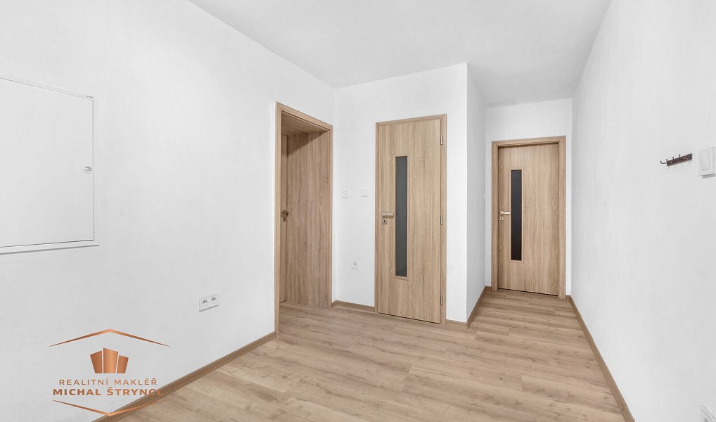 Prodej domu 200 m² s pozemkem 1 044 m², Újezd – náhled fotky 17