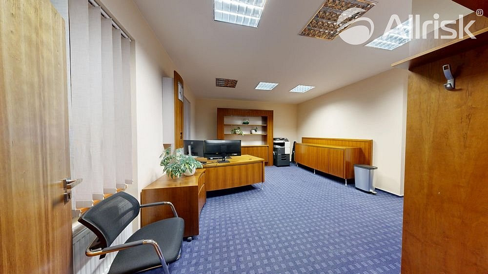 Pronájem kanceláře 67 m² – fotografie 4