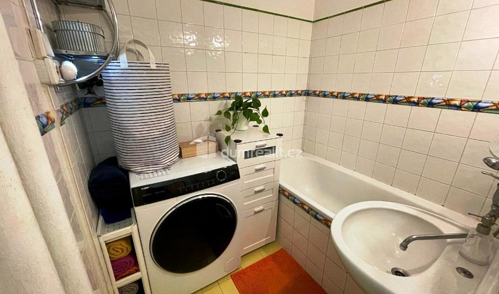 Prodej bytu 3+1 73 m², Praha – náhled fotky 9