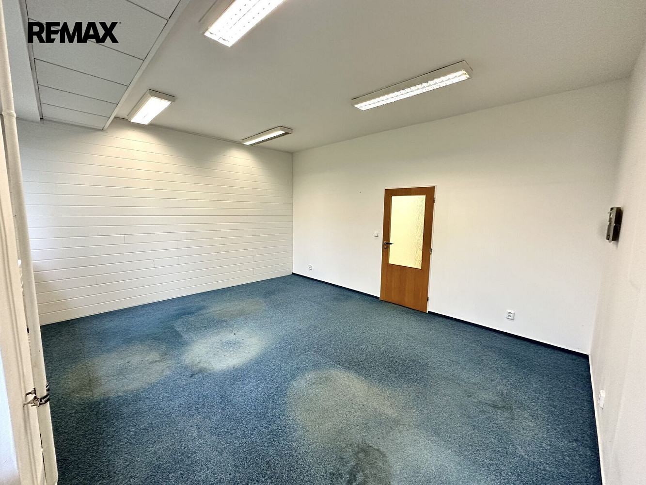 Pronájem kanceláře 28 m² – fotografie 2