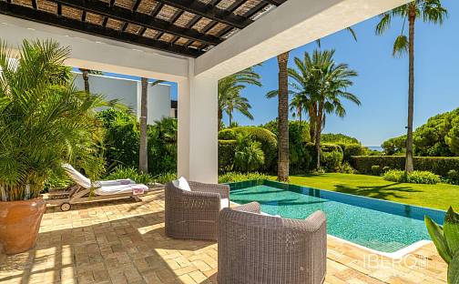 Prodej domu 615 m² s pozemkem 1 200 m², Casares, Španělsko