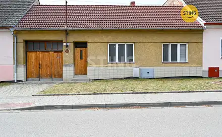 Prodej domu 43 m² s pozemkem 411 m², Revoluční, Rohatec, okres Hodonín
