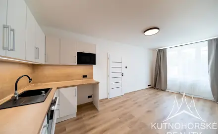 Prodej bytu 2+kk 40 m², Spojovací, Praha 3 - Žižkov
