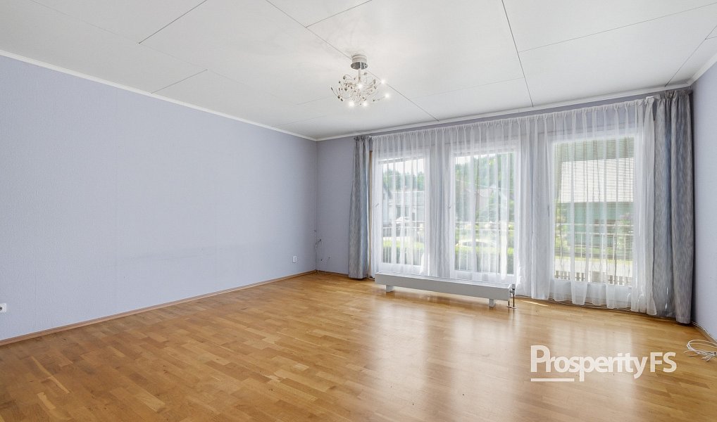 Prodej domu 206 m² s pozemkem 1 318 m², Sosnová – náhled fotky 17
