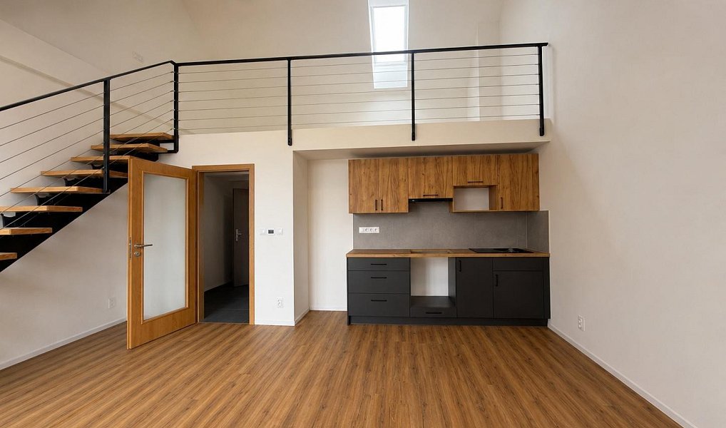 Pronájem bytu 1+kk 54 m², Úherce – náhled fotky 2