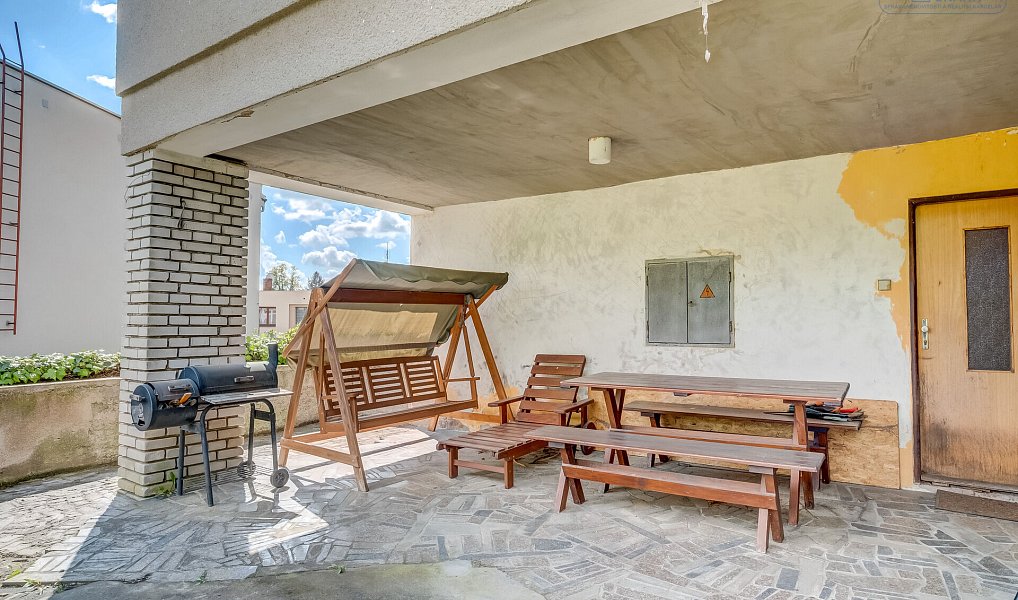 Prodej domu 246 m² s pozemkem 990 m², Sedlčany – náhled fotky 25