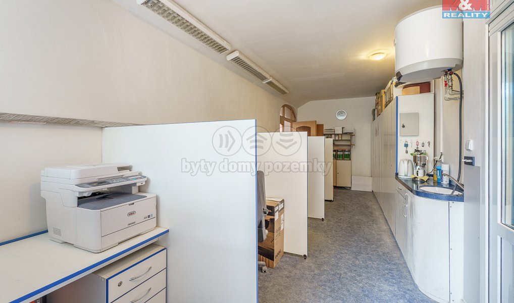 Prodej výrobních prostor 2 100 m², Karlovy Vary – náhled fotky 3