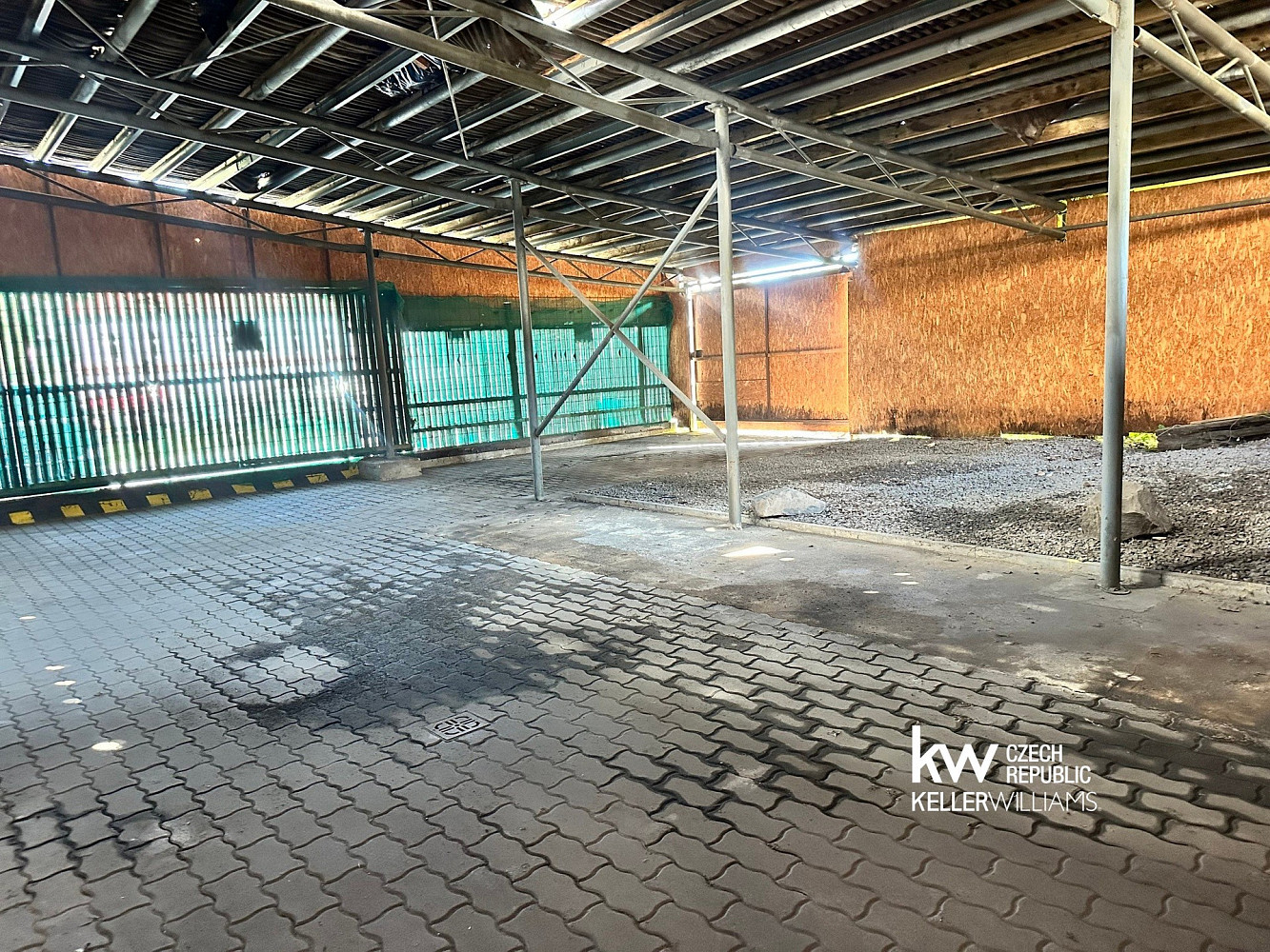 Pronájem obchodních prostor 136 m² – fotografie 5