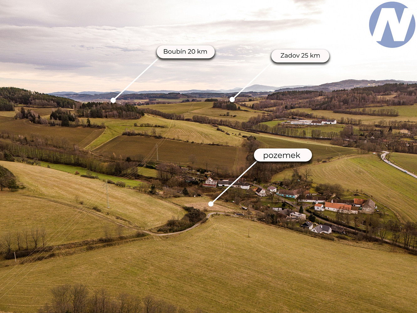 Prodej stavebního pozemku 3 733 m² – fotografie 2