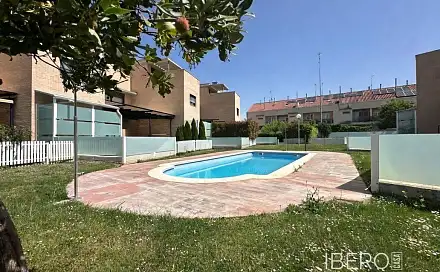 Prodej domu 675 m² s pozemkem 376 m², Zaragoza, Španělsko