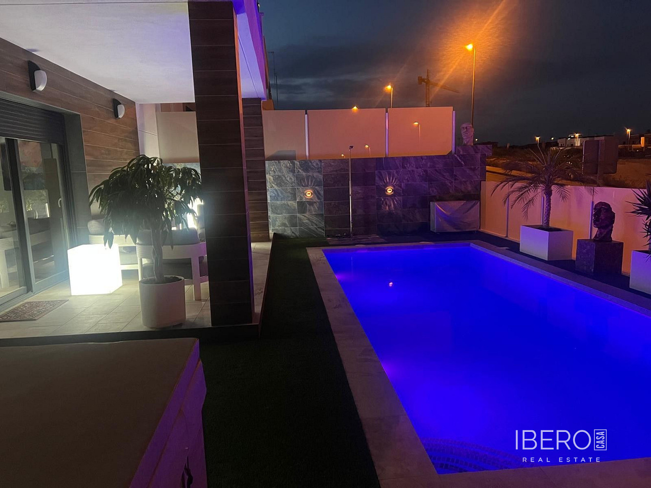 Prodej domu 212 m² s pozemkem 174 m² - Vista 6