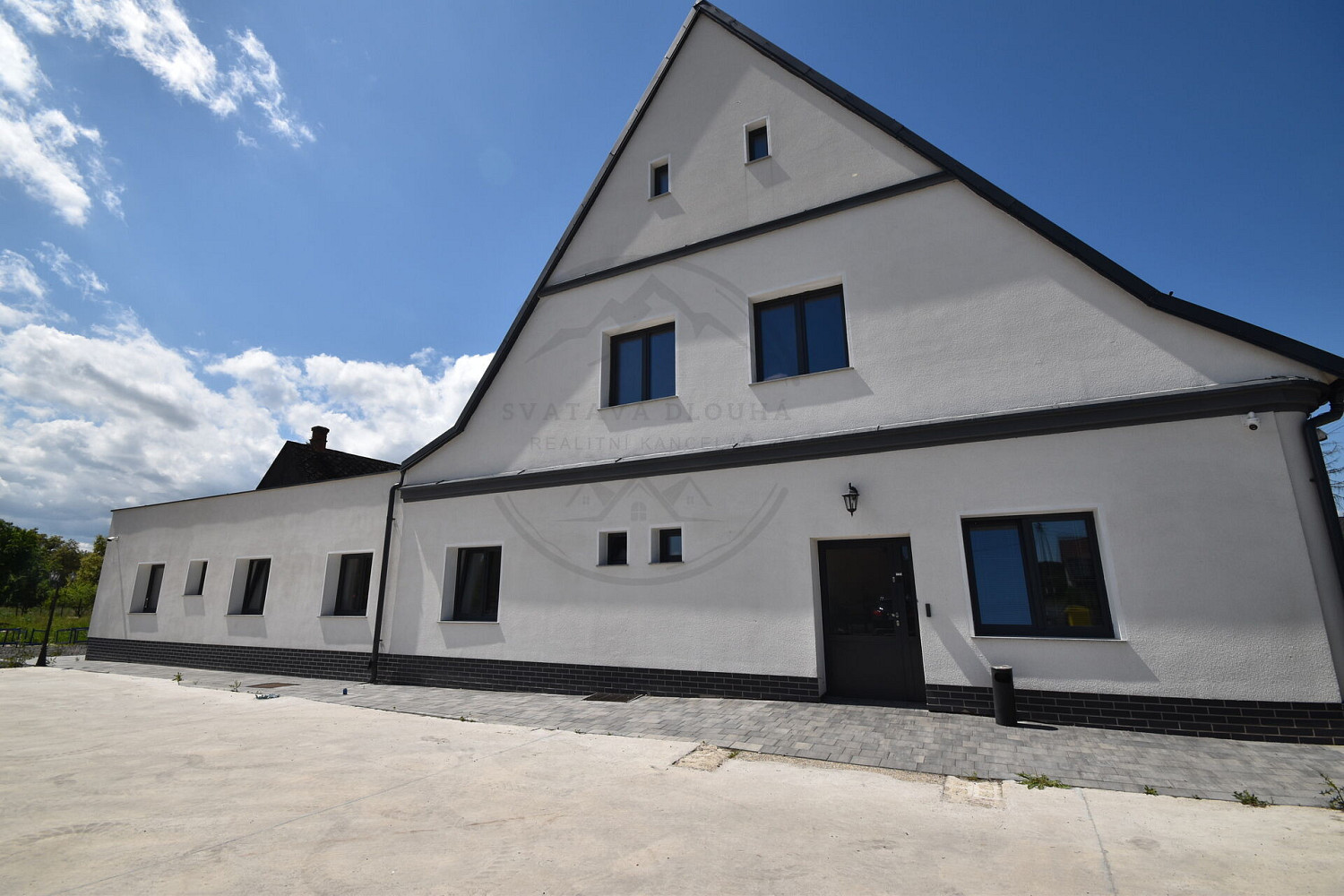Prodej domu 417 m² s pozemkem 7 108 m²