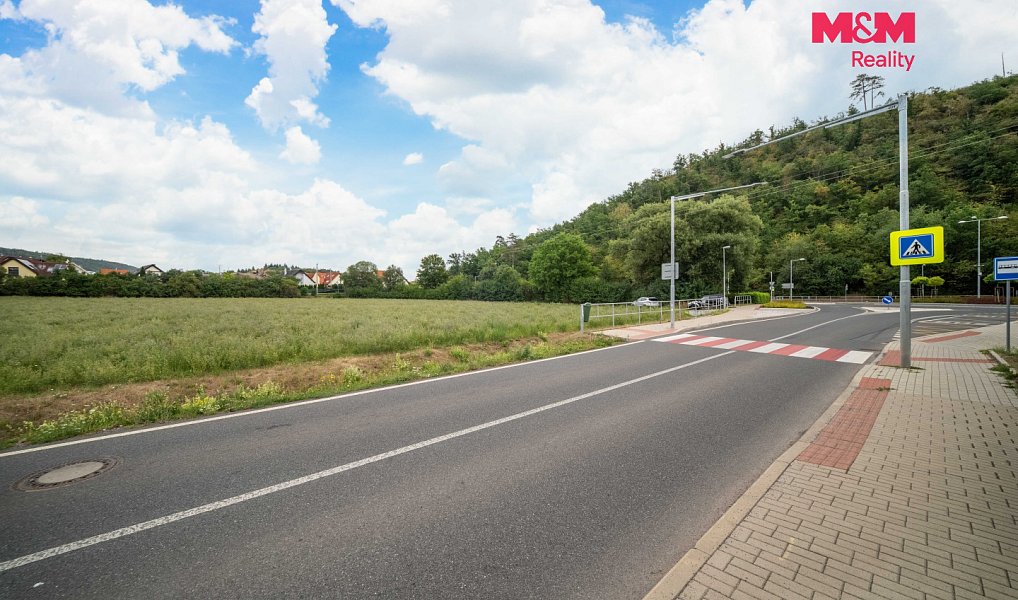 Prodej stavebního pozemku 1 934 m², Králův Dvůr – náhled fotky 7
