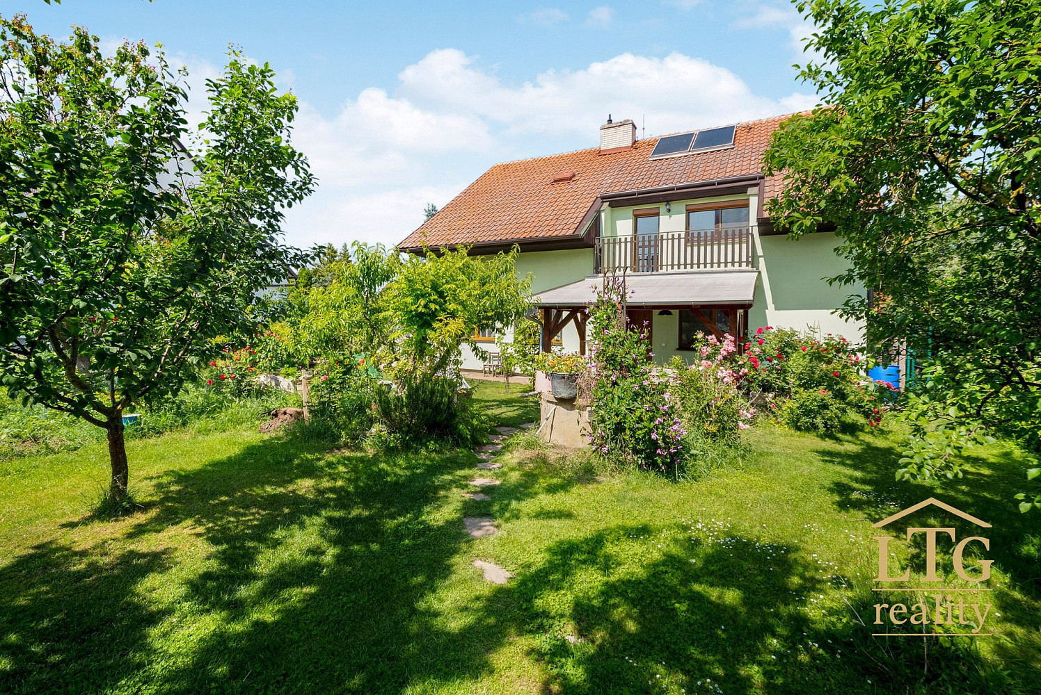 Prodej domu 237 m² s pozemkem 929 m² – fotografie 3