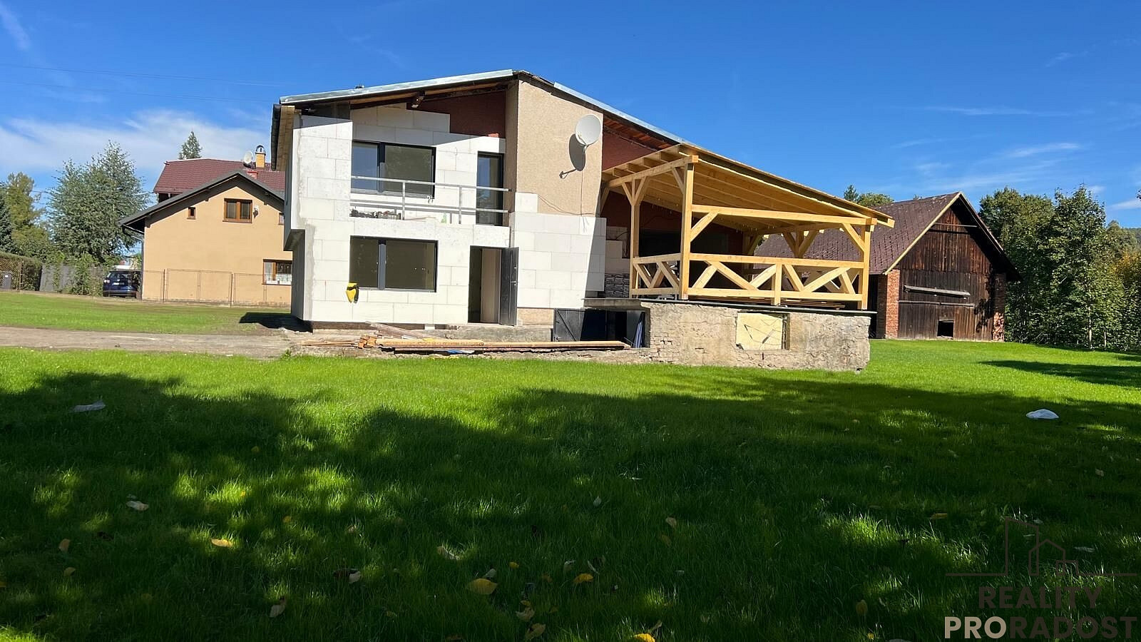 Prodej domu 197 m² s pozemkem 1 500 m² – fotografie 2
