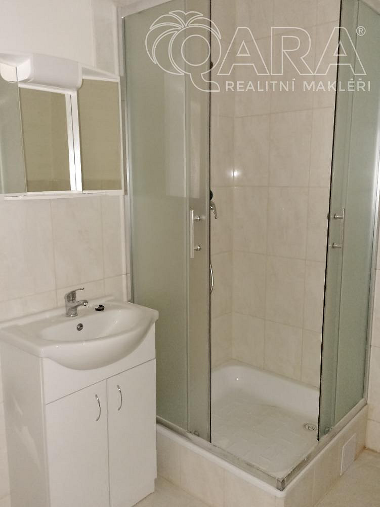 Pronájem bytu 2+kk 71 m² – fotografie 2